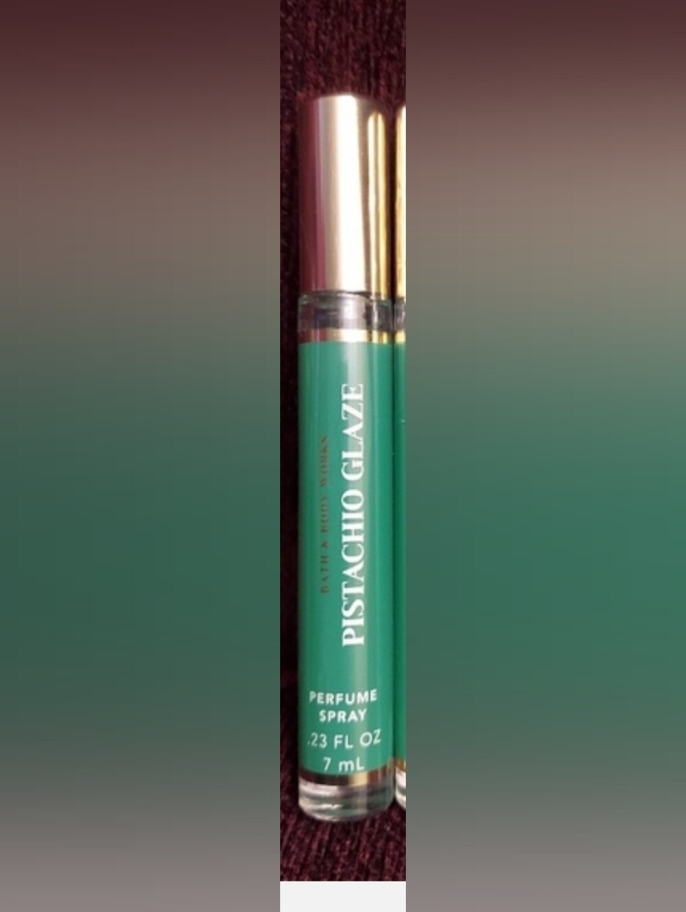 Pistachio glaze mini perfume by bath and body works.